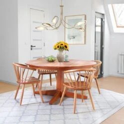 Dover Curveback Windsor Chair -HomeNest Store Dover Curveback Windsor Chair Life 1