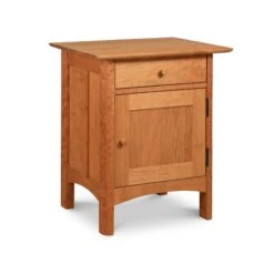 Heartwood Shaker 1-Drawer Nightstand With Door